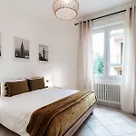 Zamenhof 9 - By Myhomeincomo شقة