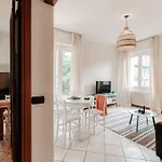 Zamenhof 9 - By Myhomeincomo شقة *