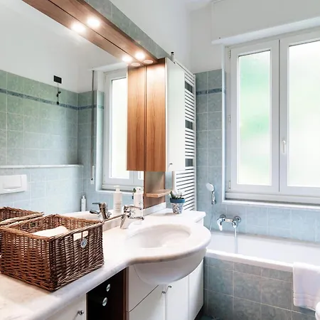 Apartament Zamenhof 9 - By Myhomeincomo