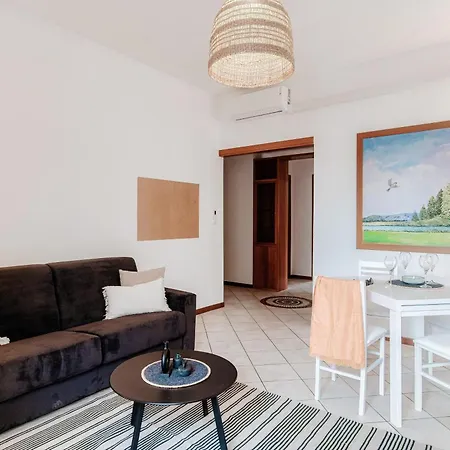 Apartament Zamenhof 9 - By Myhomeincomo *