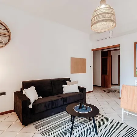 Zamenhof 9 - By Myhomeincomo