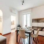 Apartmán Zamenhof 9 - By Myhomeincomo